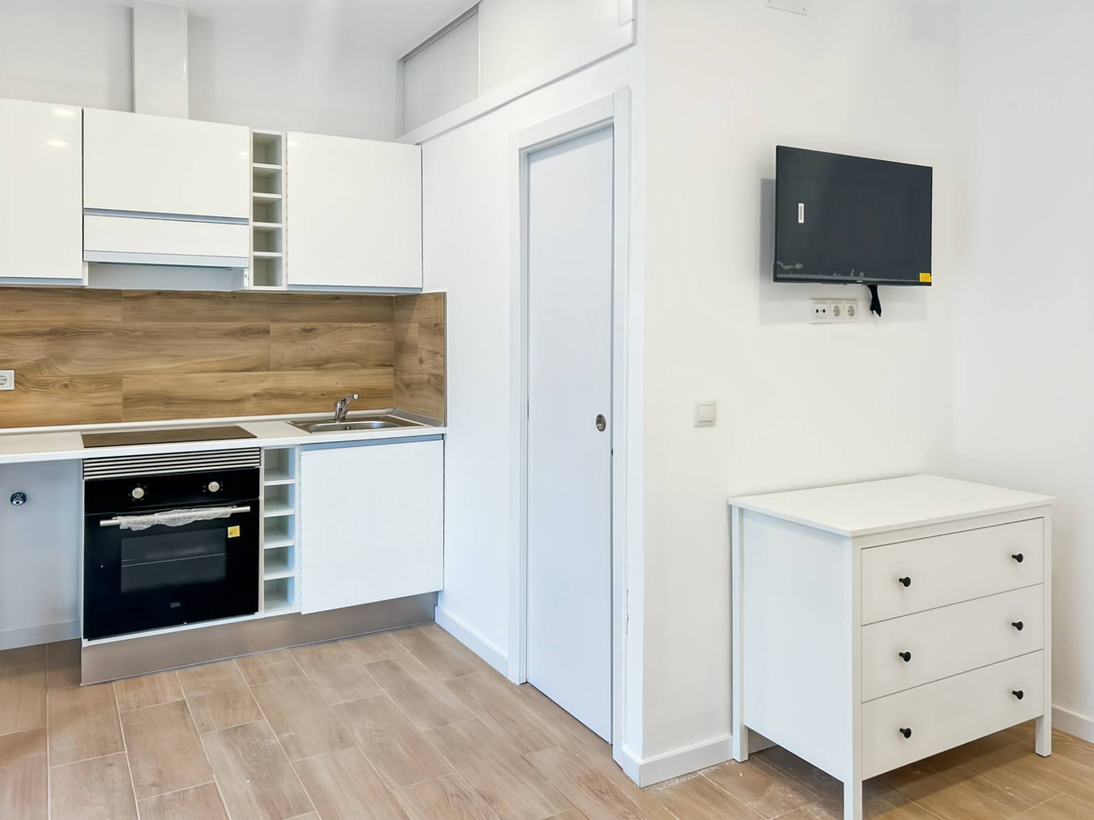 WhatsApp Image 2025-05-05 at 10.31.39 (1)