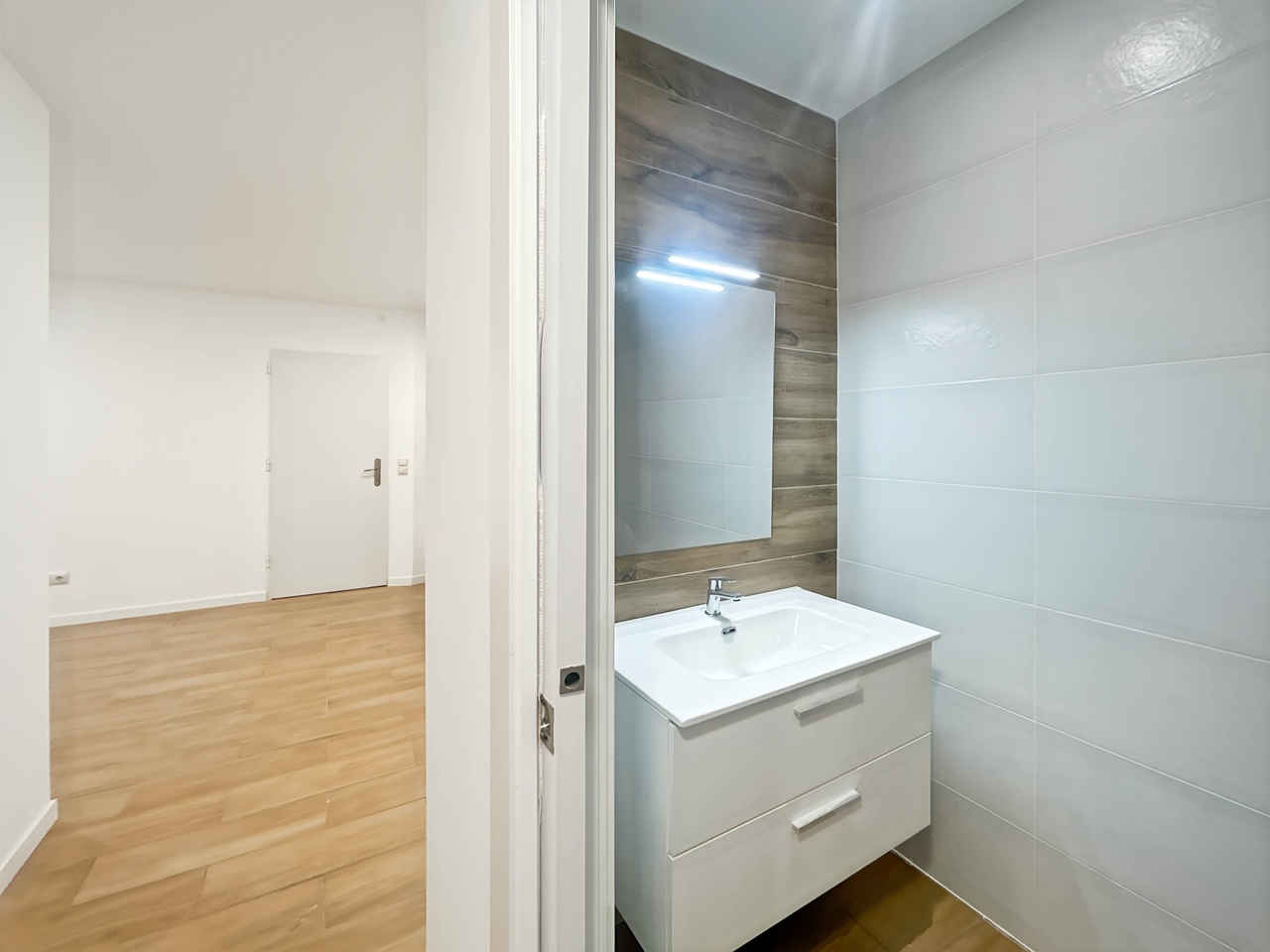 Photo 12_Easy-Resize.com