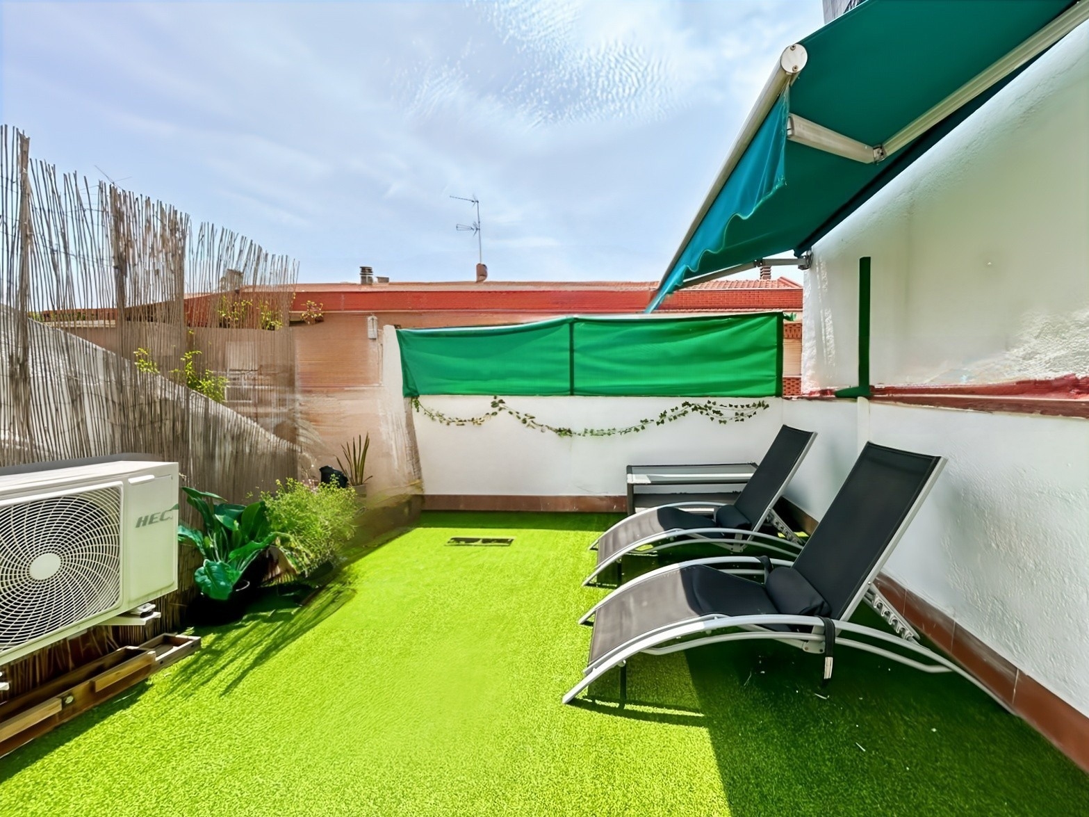 WhatsApp Image 2025-06-13 at 14.14.04 (1)