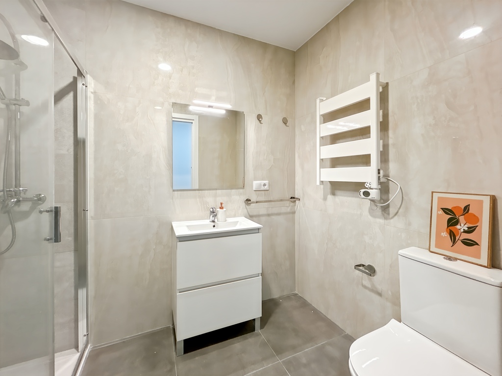 Photo_2_dce2_Easy-Resize.com