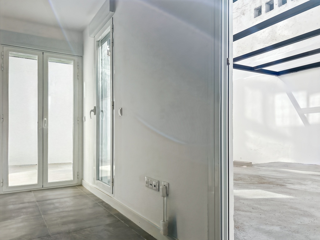 Photo_42_1_bae8_Easy-Resize.com