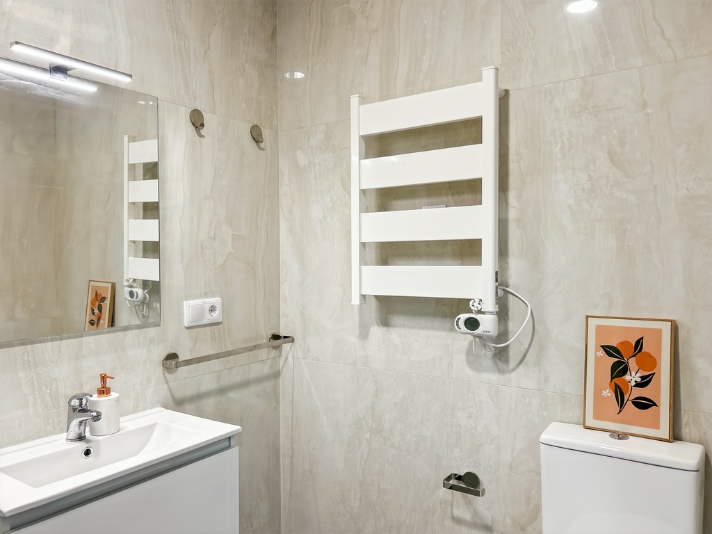 Photo_4_527e_Easy-Resize.com