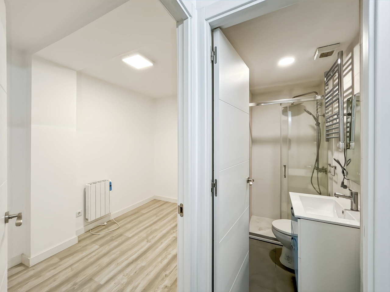 Photo 12_Easy-Resize.com (2)