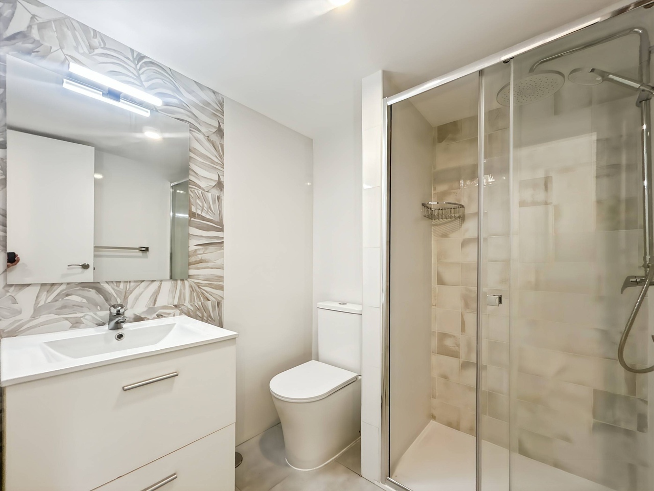 Photo 15(1)_Easy-Resize.com