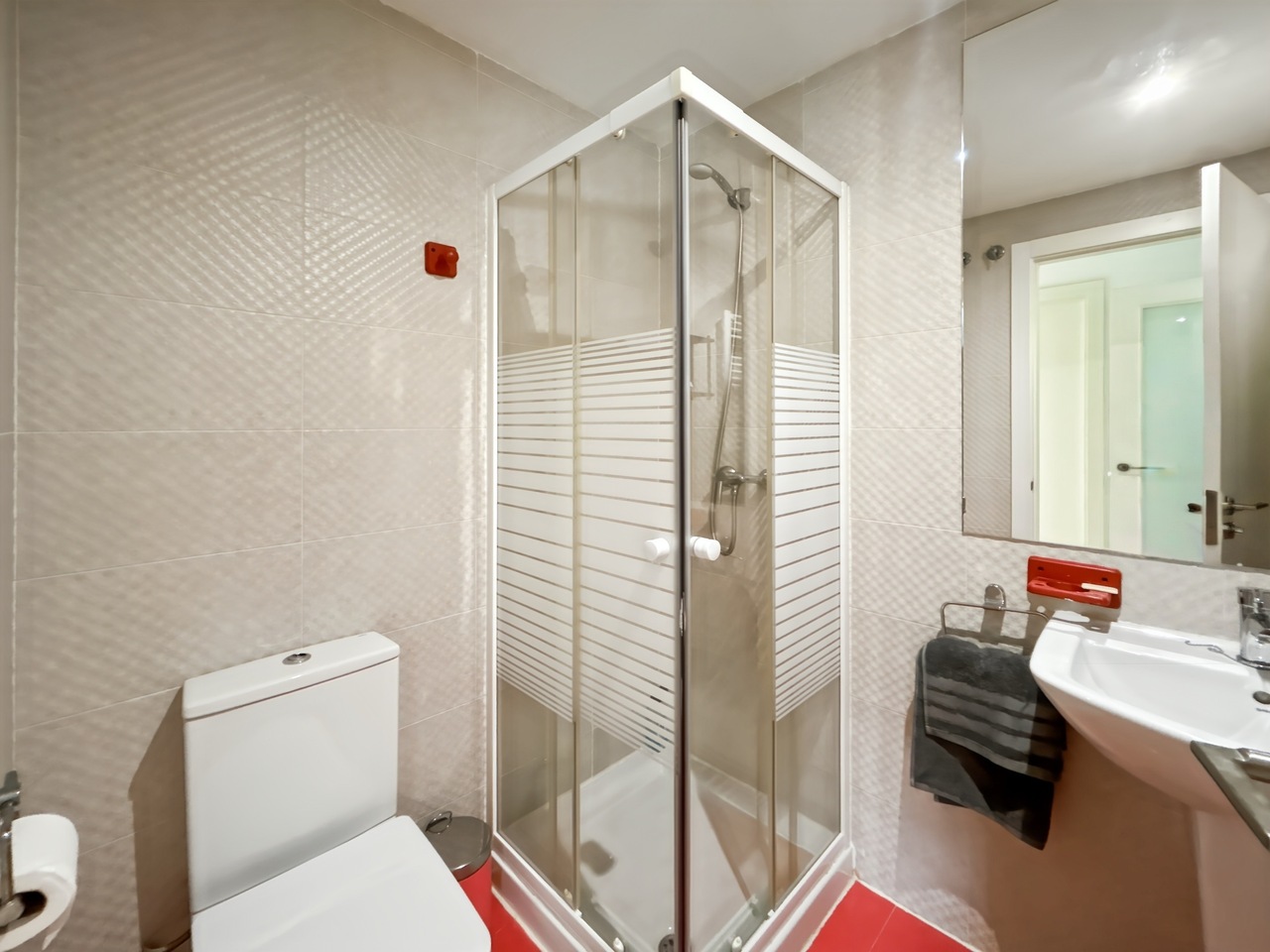 Photo 29_Easy-Resize.com (2)