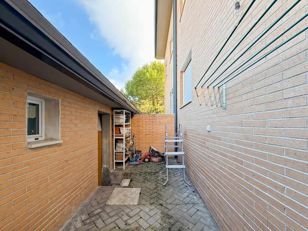 Photo_11_2ba3_Easy-Resize.com