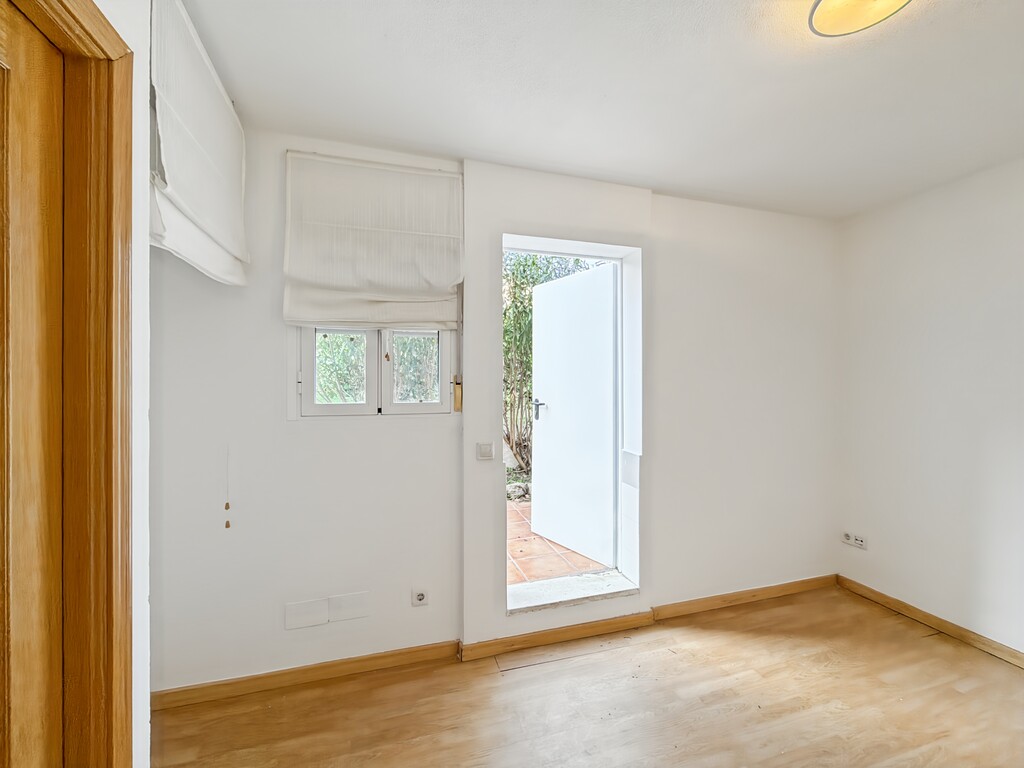 Photo_14_d41d_Easy-Resize.com