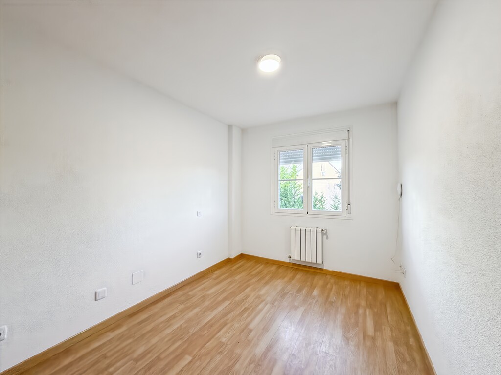 Photo_17_c282_Easy-Resize.com