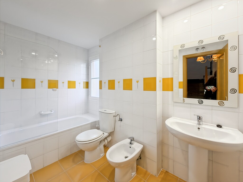 Photo_19_c855_Easy-Resize.com