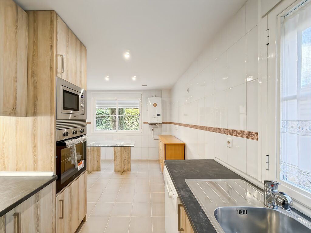 Photo_44_2bd8_Easy-Resize.com