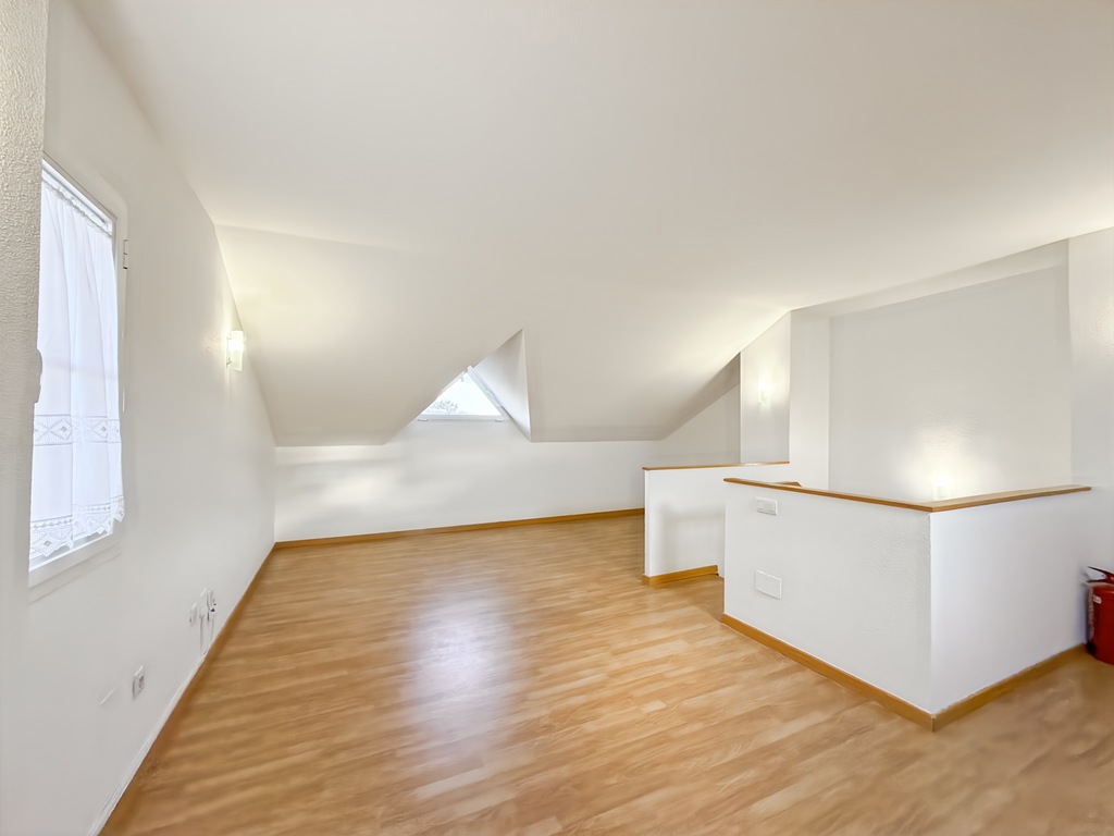 Photo_4_53d6_Easy-Resize.com