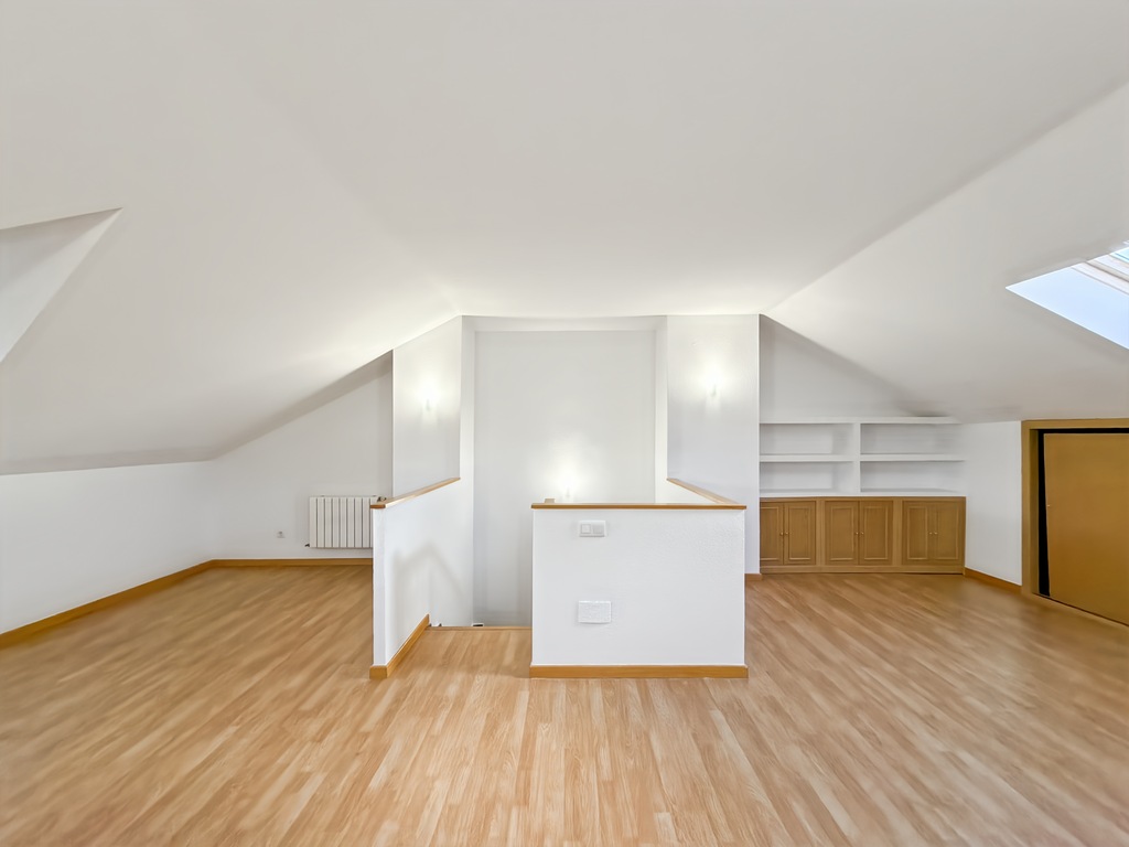 Photo_5_eed0_Easy-Resize.com